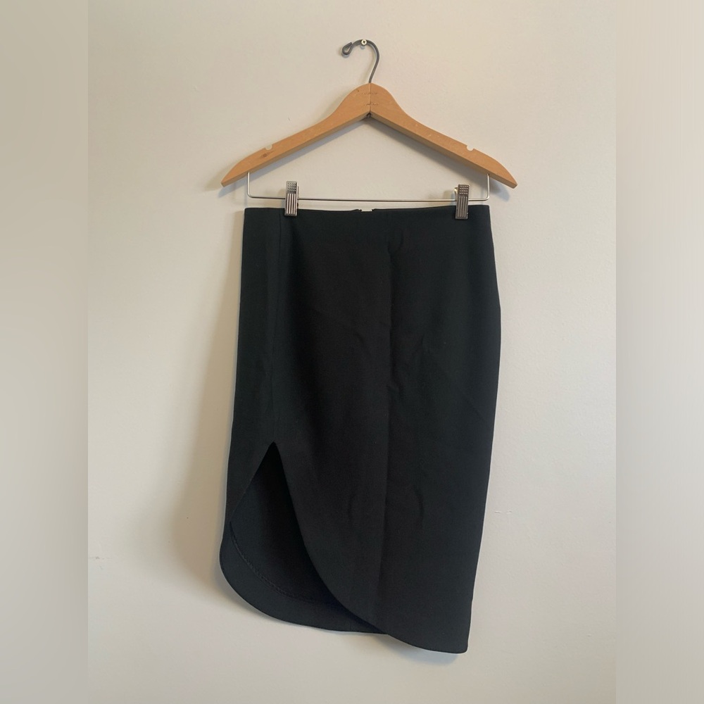 Elizabeth and James Skirt with Slit (Size 6)